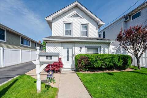 40 roosevelt Avenue, Inwood, NY 11096