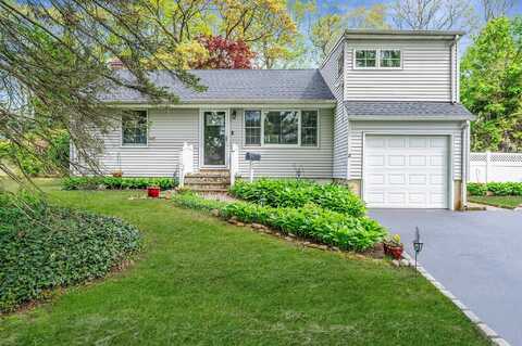 42 Quebec Drive, Huntington Station, NY 11746