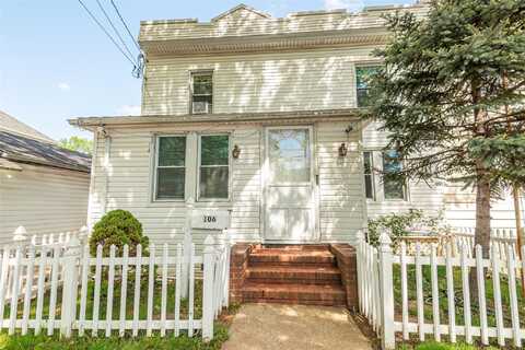 106 S.10 Street, New Hyde Park, NY 11040