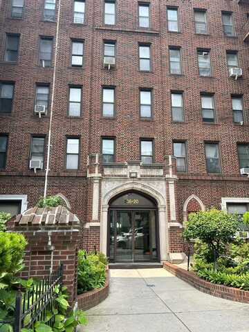 36-20 168, Flushing, NY 11358