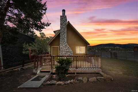 927 West Fairway Boulevard, Big Bear City, CA 92314
