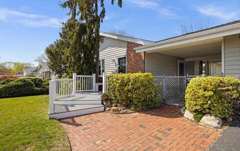 11 Pickwick Drive, Commack, NY 11725