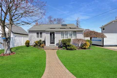 105 GARFIELD, Massapequa, NY 11758