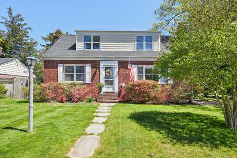 7 Okleigh Place, Northport, NY 11768