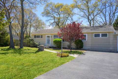 23 Chevy Chase Road, Hampton Bays, NY 11946