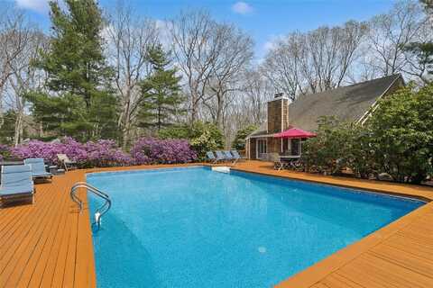 27 Ely Brook Road, East Hampton, NY 11937