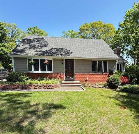 50 Shady Lane, Huntington, NY 11743