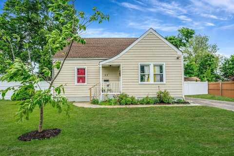 27 William Avenue, Central Islip, NY 11722