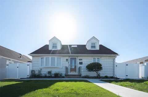 106 Parkview Street, Plainview, NY 11803