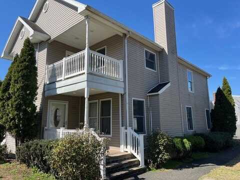 38 Hallock Avenue, Smithtown, NY 11787