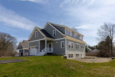 10 Gillis Drive, Kittery, ME 03904