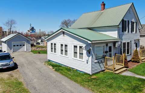 108 Main Street, Lincoln, ME 04457