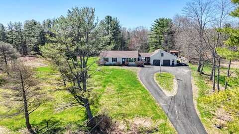 128 Capen Road, Gardiner, ME 04345