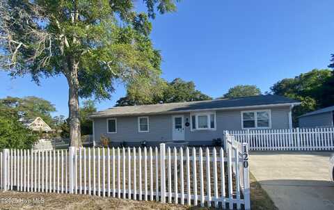120 W 9th Street, Southport, NC 28461