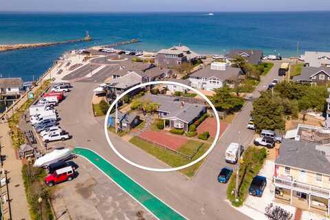23 Circuit Ave Extension, Oak Bluffs, MA 02557