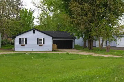 1500 E Jefferson Street, Clinton, IL 61727