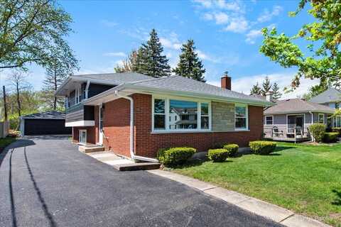 4430 Roslyn Road, Downers Grove, IL 60515