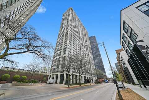 5445 N Sheridan Road, Chicago, IL 60640