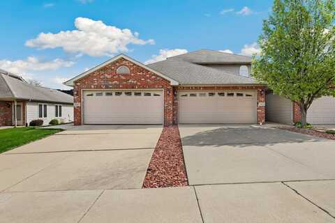 305 Deertrail Lane, Schererville, IN 46375