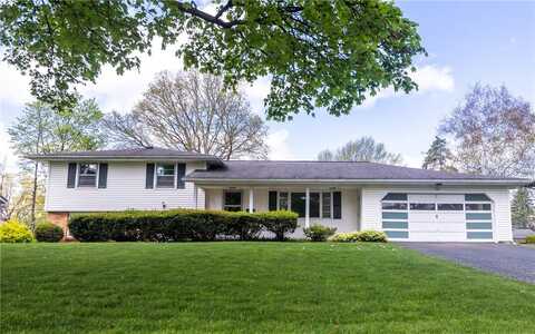 139 Rhea Crescent, Greece, NY 14615