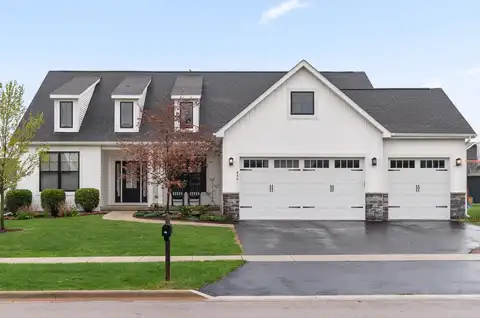 840 Coventry Circle N, Sycamore, IL 60178