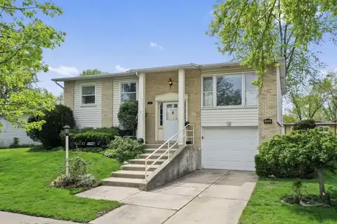 446 N Longwood Drive, Glenwood, IL 60425
