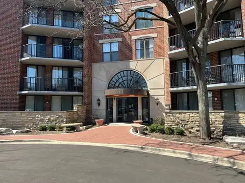 511 Aurora Avenue, Naperville, IL 60540