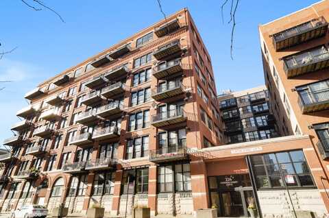 226 N Clinton Street, Chicago, IL 60661