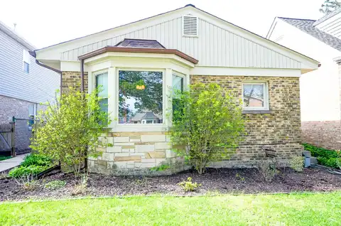 7729 W MYRTLE Avenue, Chicago, IL 60631
