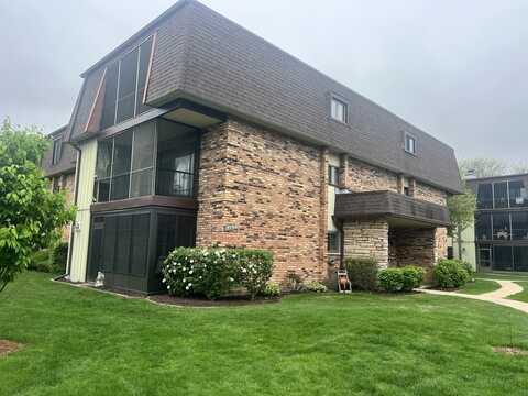 9192 South Road, Palos Hills, IL 60465