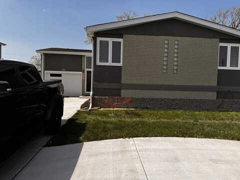9810 N Lauren Lane, Niles, IL 60714