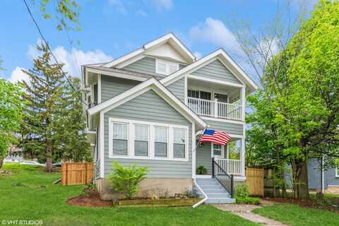 607 Geneva Road, Saint Charles, IL 60174