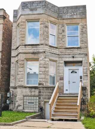3833 W Arthington Street, Chicago, IL 60624