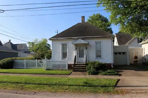416 W Macon Street, Clinton, IL 61727