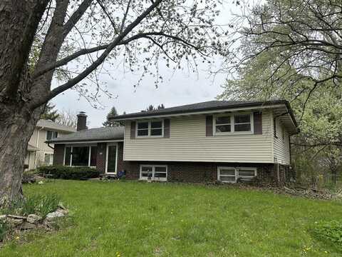 4n045 Wiant Road, West Chicago, IL 60185