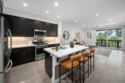 911 Bay Leaf Drive, San Luis Obispo, CA 93401