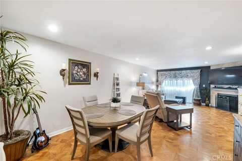 557 E San Jose Avenue, Burbank, CA 91501