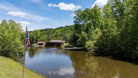412 Pickett Cross Road, Whitwell, TN 37397