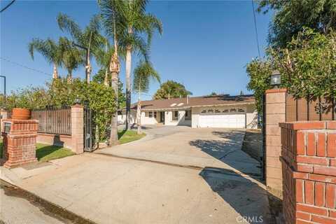 8558 Paso Robles Avenue, Sherwood Forest, CA 91325