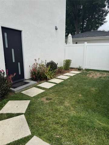 7745 Wish Avenue, Lake Balboa, CA 91406