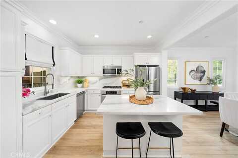 21 Gardenpath, Irvine, CA 92603