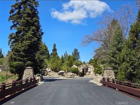 149 Mill Pond Road, Lake Arrowhead, CA 92352