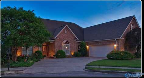 805 Milton Place SW, Decatur, AL 35603