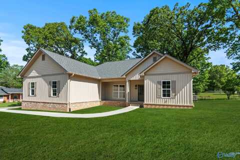 200 6th Street NE, Arab, AL 35016