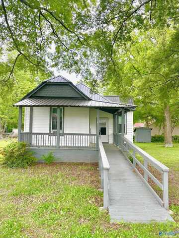 10 Comnock Avenue, Gadsden, AL 35904