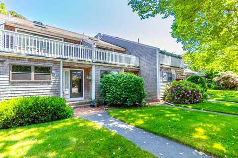 5 Riverview Avenue, Mashpee, MA 02649