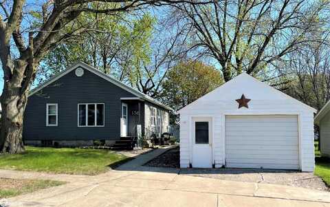 136 4Th Avenue NE, Titonka, IA 50480
