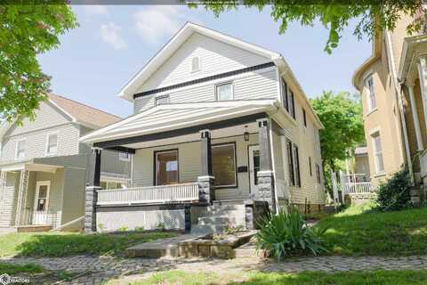 819 N 3Rd Street, Burlington, IA 52601