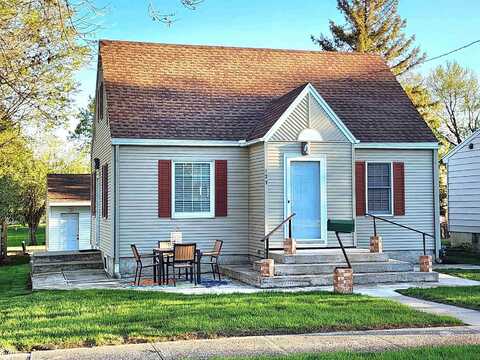 127 28th Street SW, Mason City, IA 50401