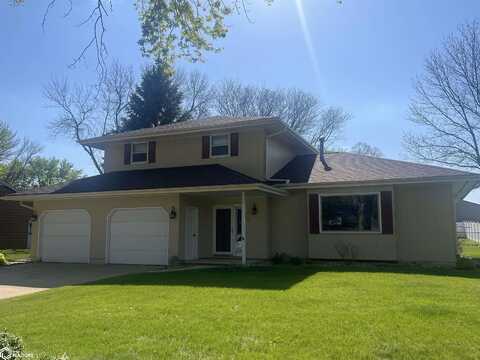 906 11th St SW, Humboldt, IA 50548